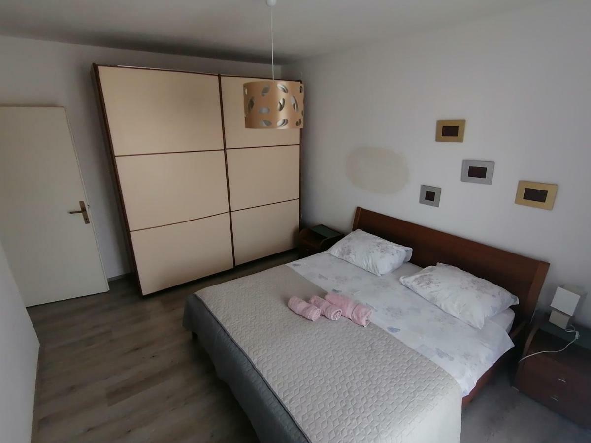 Apartments Bernarda, יזרה מראה חיצוני תמונה